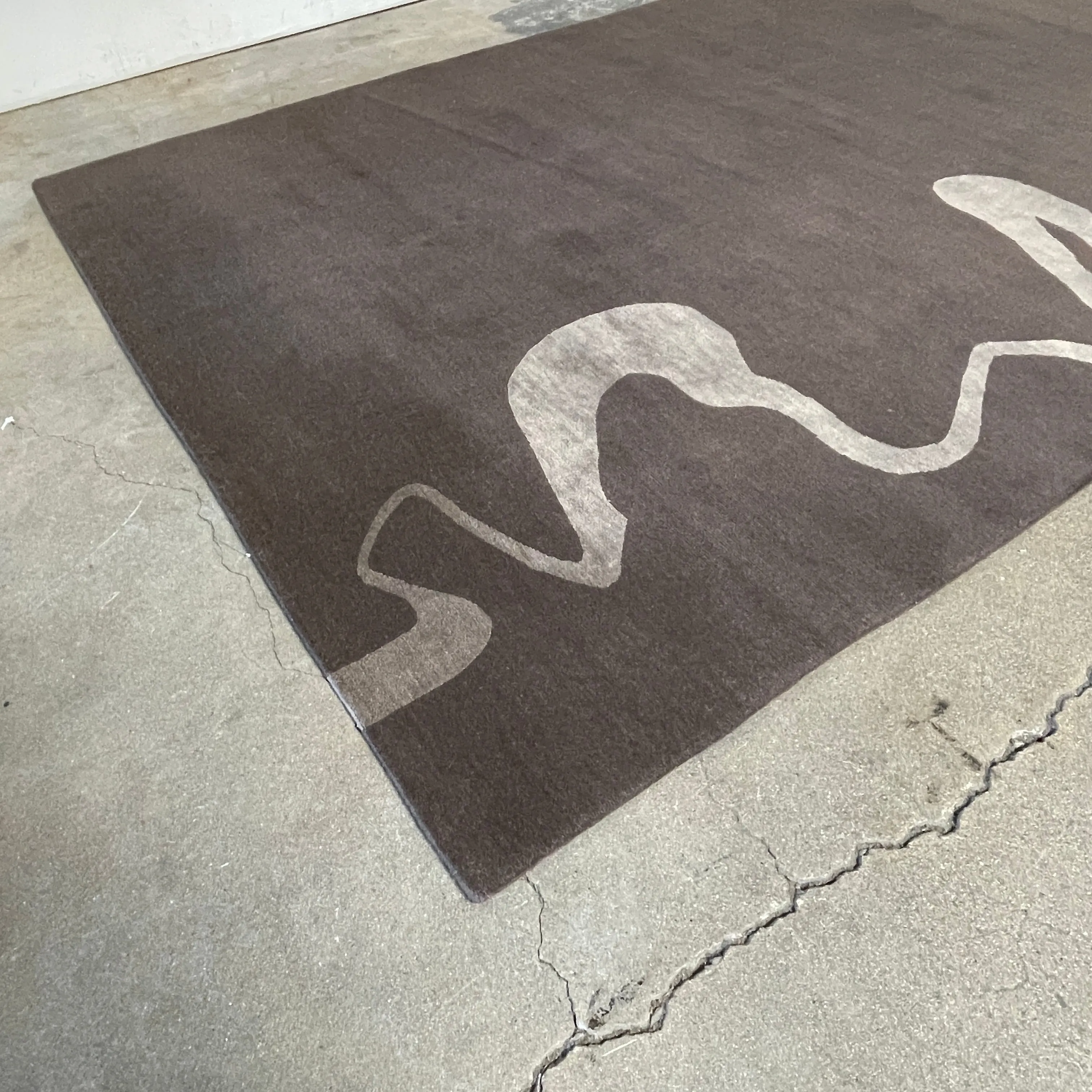 Delinear Smoke Brown 6'X9' Rug
