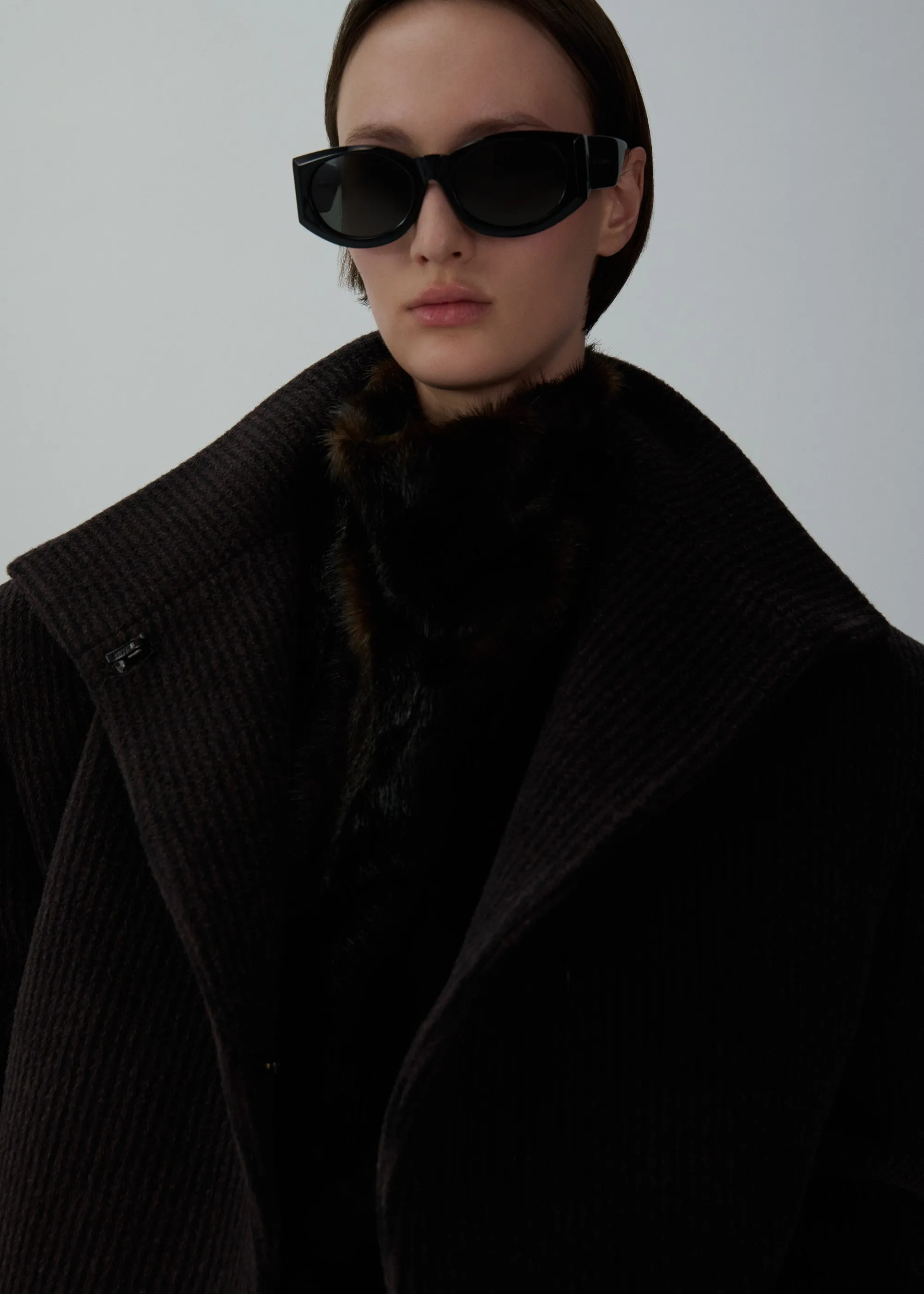Ribbed high-collar wool jacket in brown
