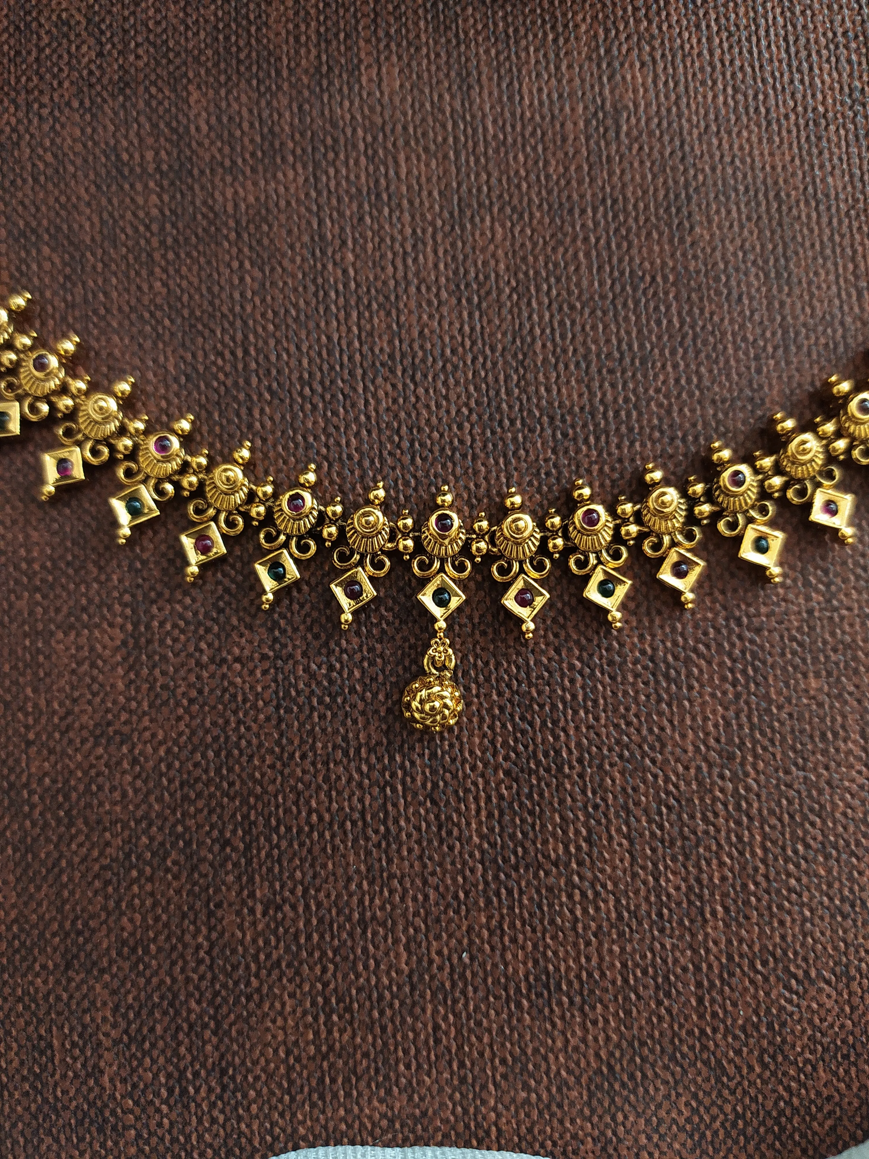 Simple antique necklace set